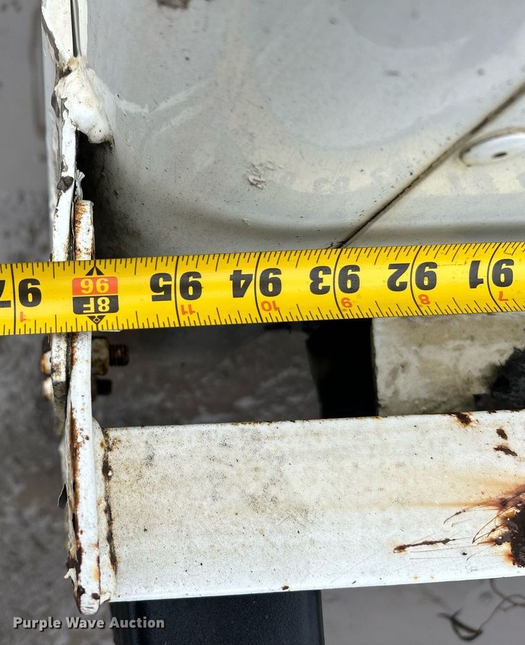 image for item DN0665 2003 Freightliner  Business Class M2 delivery truck