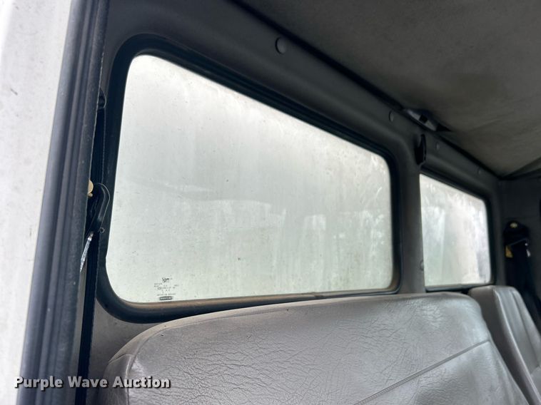 image for item DN0665 2003 Freightliner  Business Class M2 delivery truck