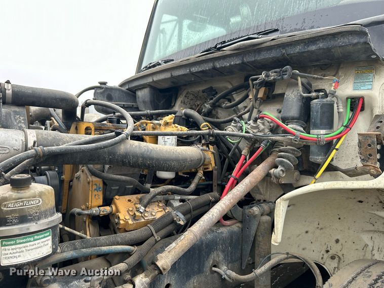 image for item DN0665 2003 Freightliner  Business Class M2 delivery truck