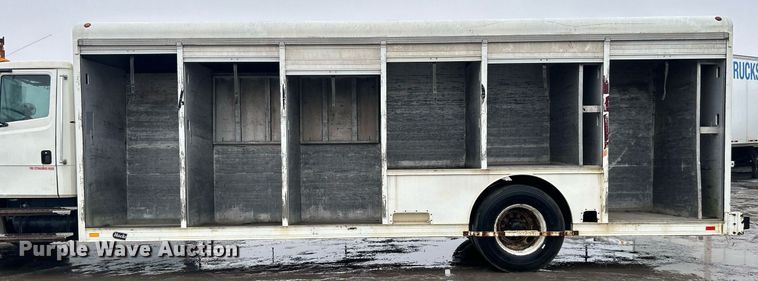 image for item DN0665 2003 Freightliner  Business Class M2 delivery truck