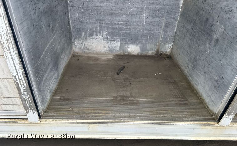 image for item DN0665 2003 Freightliner  Business Class M2 delivery truck