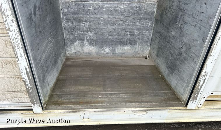 image for item DN0665 2003 Freightliner  Business Class M2 delivery truck