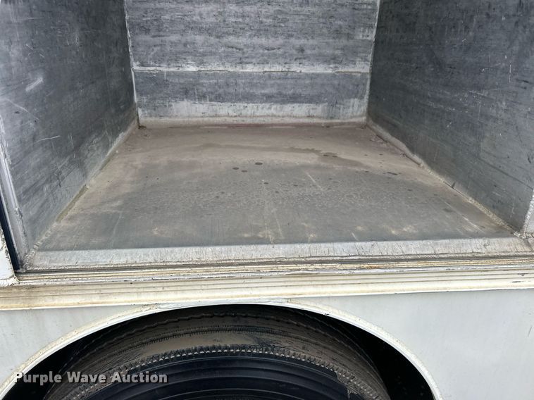 image for item DN0665 2003 Freightliner  Business Class M2 delivery truck