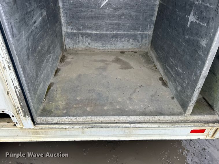 image for item DN0665 2003 Freightliner  Business Class M2 delivery truck