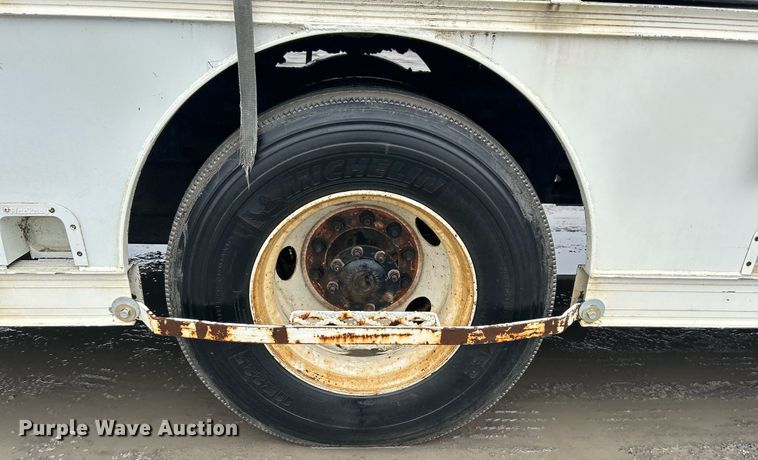 image for item DN0665 2003 Freightliner  Business Class M2 delivery truck