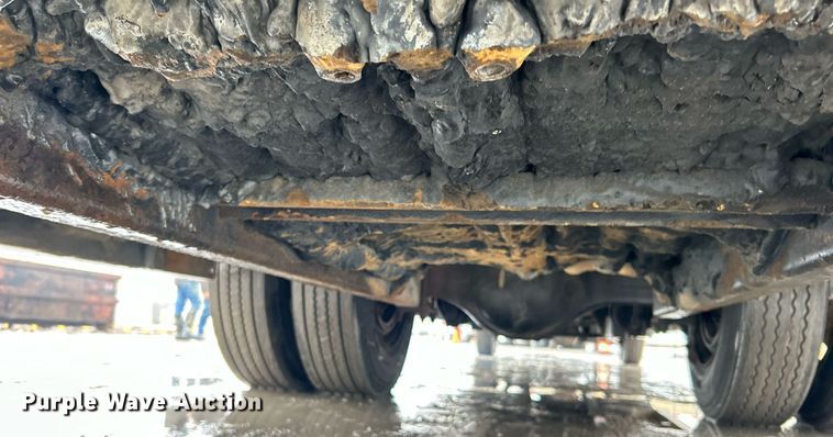 image for item DN0665 2003 Freightliner  Business Class M2 delivery truck