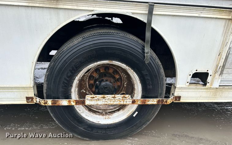 image for item DN0665 2003 Freightliner  Business Class M2 delivery truck