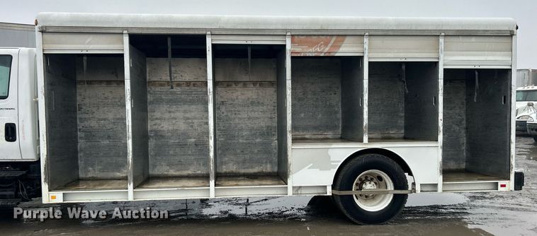 image for item DN0667 2005 International  4300 SBA delivery truck