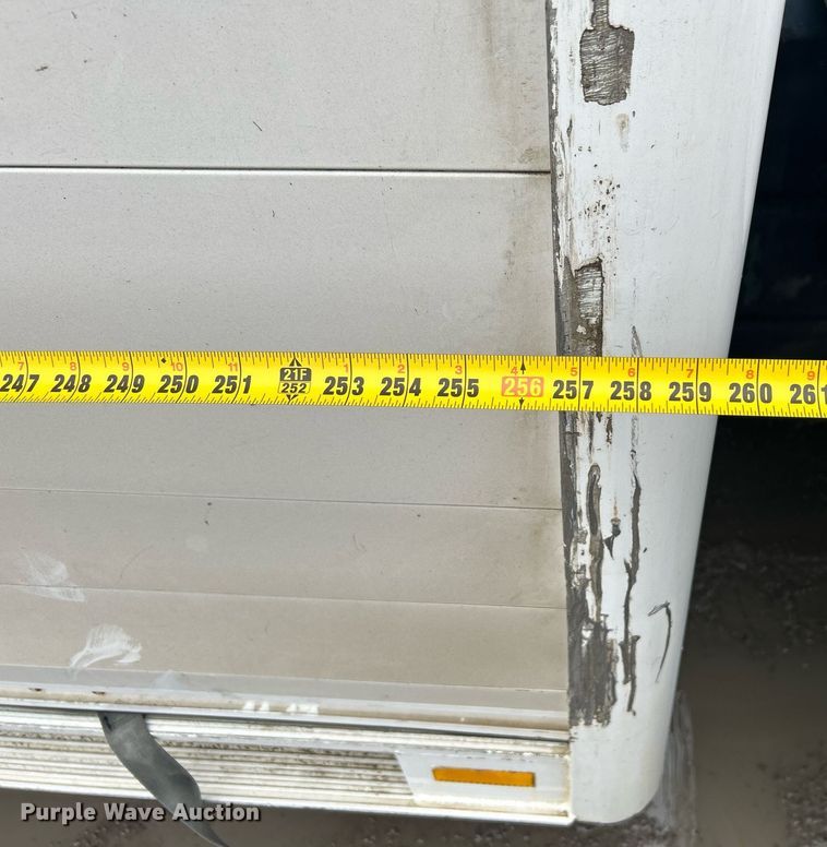 image for item DN0667 2005 International  4300 SBA delivery truck