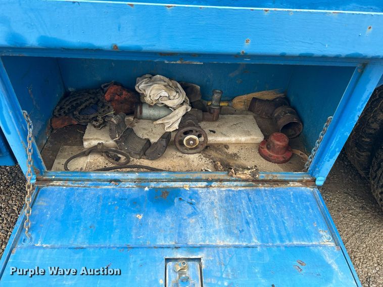 image for item DN0674 1979 Ford F350 Custom winch truck