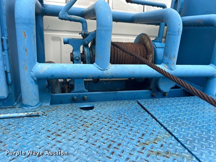 image for item DN0674 1979 Ford F350 Custom winch truck