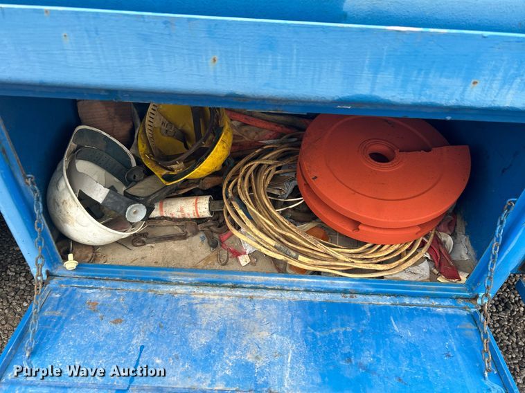 image for item DN0674 1979 Ford F350 Custom winch truck