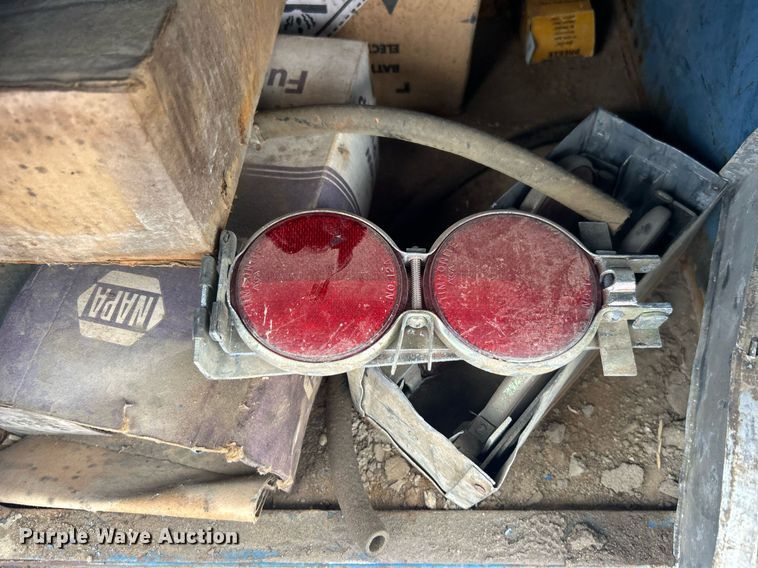 image for item DN0674 1979 Ford F350 Custom winch truck