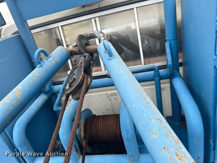 image for item DN0674 1979 Ford F350 Custom winch truck