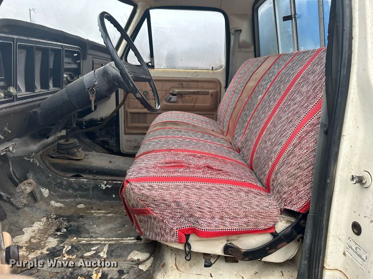 image for item DN0674 1979 Ford F350 Custom winch truck