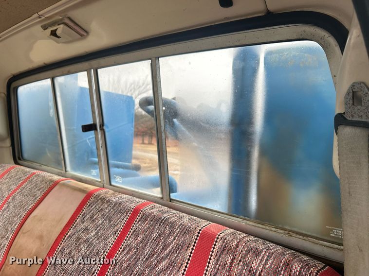 image for item DN0674 1979 Ford F350 Custom winch truck