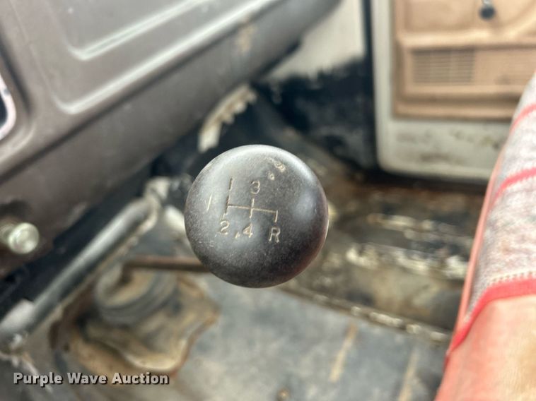 image for item DN0674 1979 Ford F350 Custom winch truck