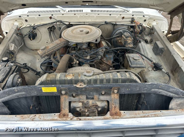 image for item DN0674 1979 Ford F350 Custom winch truck