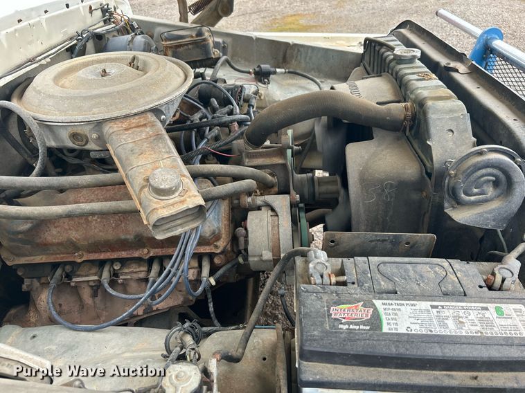 image for item DN0674 1979 Ford F350 Custom winch truck