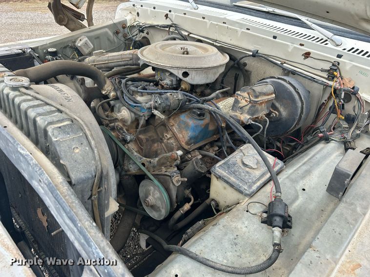 image for item DN0674 1979 Ford F350 Custom winch truck