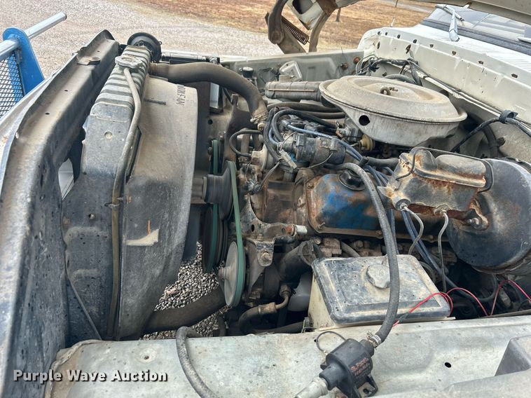 image for item DN0674 1979 Ford F350 Custom winch truck