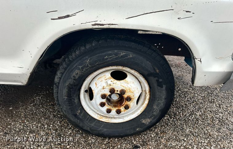 image for item DN0674 1979 Ford F350 Custom winch truck