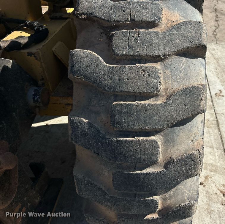 image for item DN0683 2000 Eagle Picher RT602WD forklift