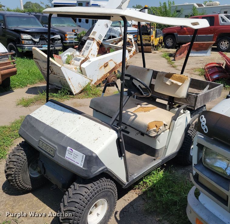 image for item DN4085 EZ GO golf cart