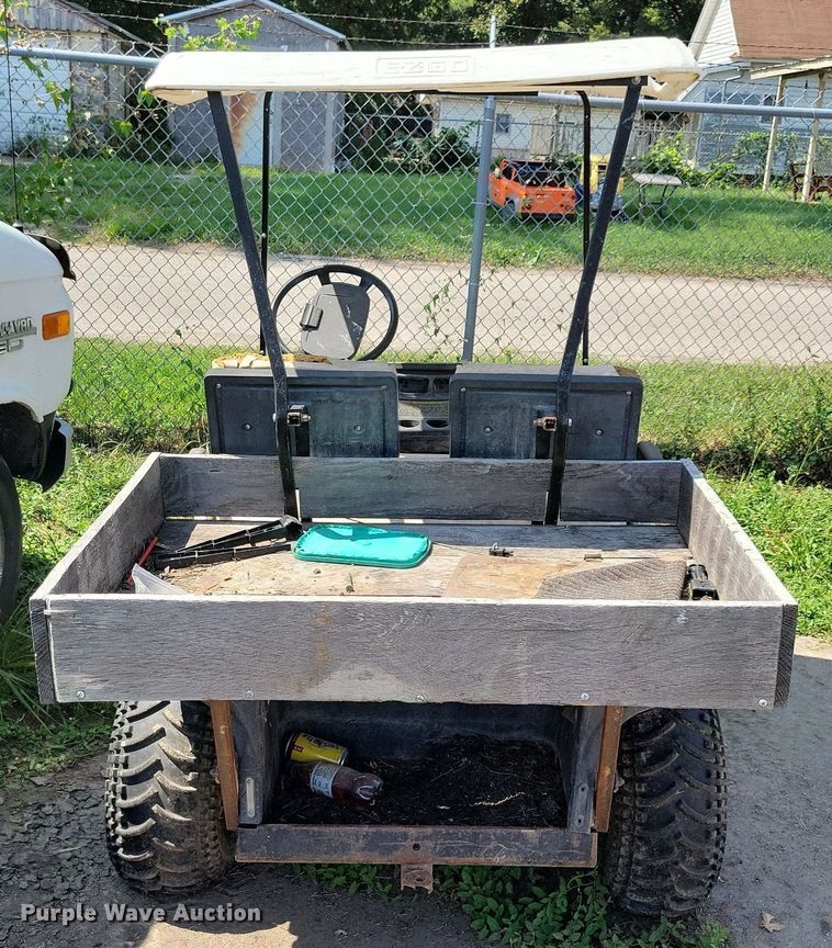 image for item DN4085 EZ GO golf cart