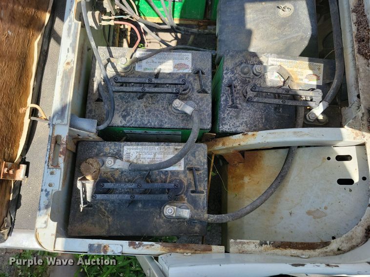 image for item DN4085 EZ GO golf cart