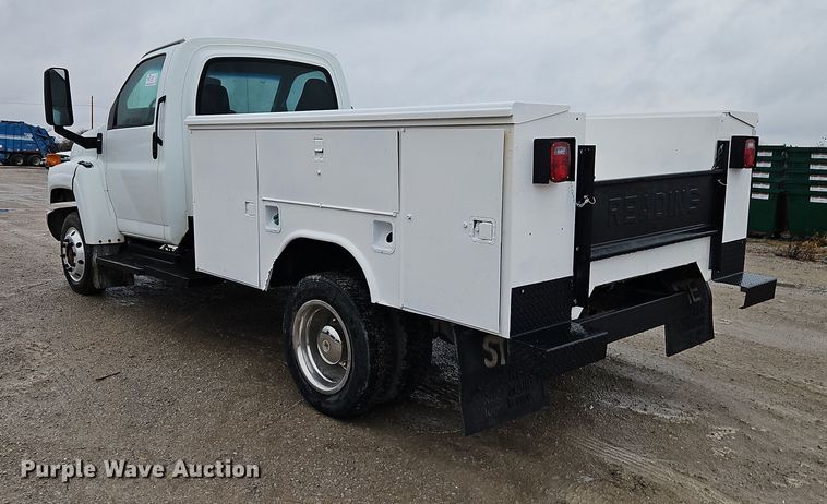 image for item DN7131 2004 Chevrolet  C5500 utility / service truck