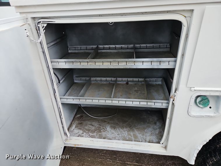 image for item DN7131 2004 Chevrolet  C5500 utility / service truck