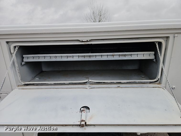 image for item DN7131 2004 Chevrolet  C5500 utility / service truck