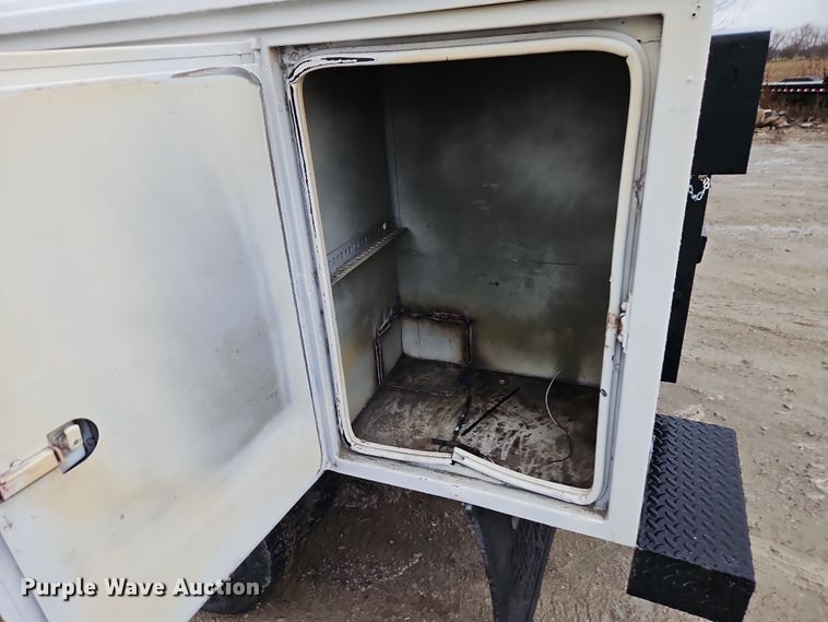 image for item DN7131 2004 Chevrolet  C5500 utility / service truck