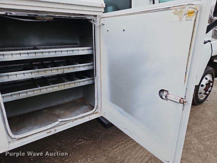 image for item DN7131 2004 Chevrolet  C5500 utility / service truck