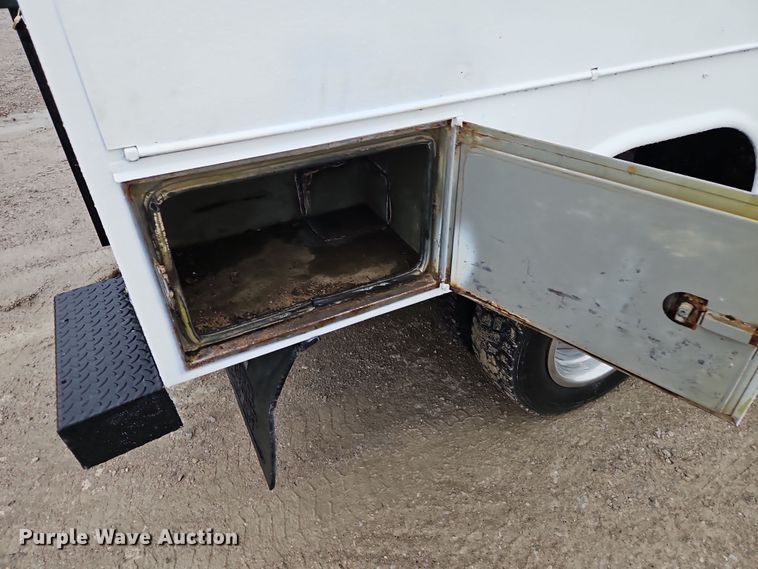 image for item DN7131 2004 Chevrolet  C5500 utility / service truck