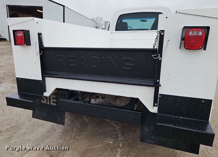 image for item DN7131 2004 Chevrolet  C5500 utility / service truck