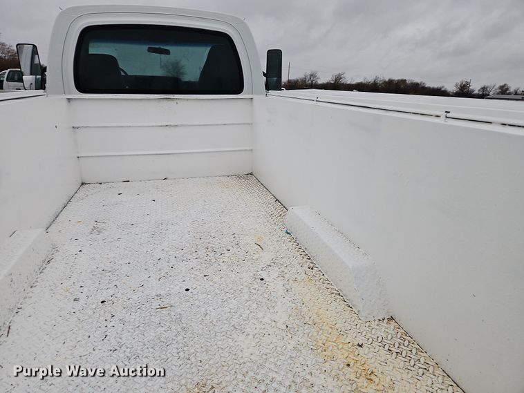 image for item DN7131 2004 Chevrolet  C5500 utility / service truck