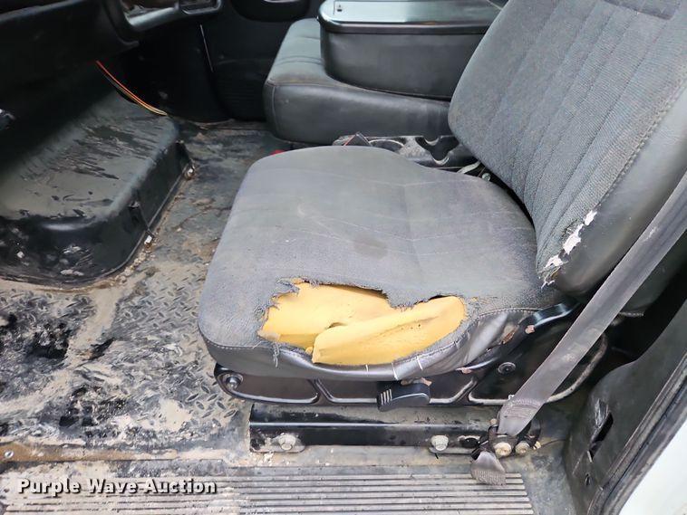 image for item DN7131 2004 Chevrolet  C5500 utility / service truck