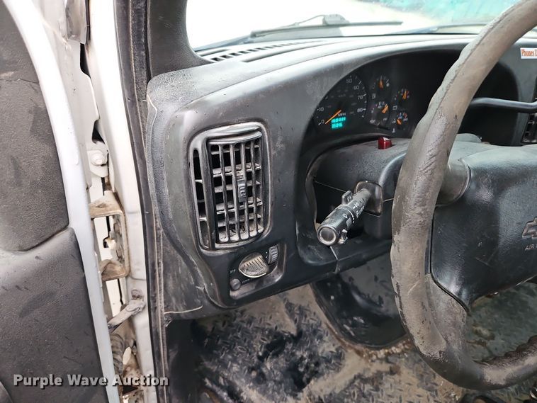 image for item DN7131 2004 Chevrolet  C5500 utility / service truck