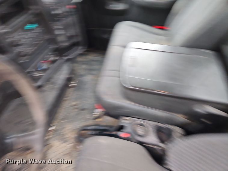 image for item DN7131 2004 Chevrolet  C5500 utility / service truck