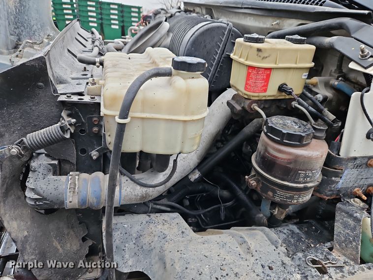 image for item DN7131 2004 Chevrolet  C5500 utility / service truck