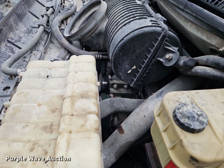 image for item DN7131 2004 Chevrolet  C5500 utility / service truck