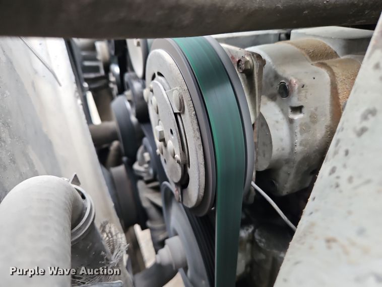 image for item DN7131 2004 Chevrolet  C5500 utility / service truck