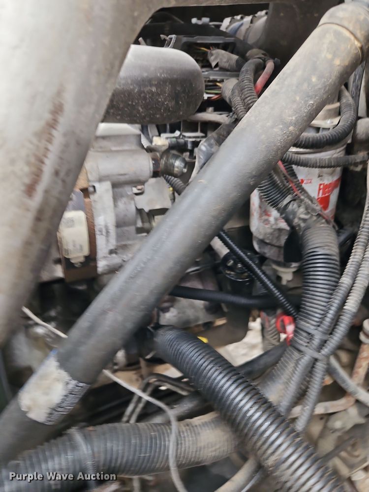 image for item DN7131 2004 Chevrolet  C5500 utility / service truck