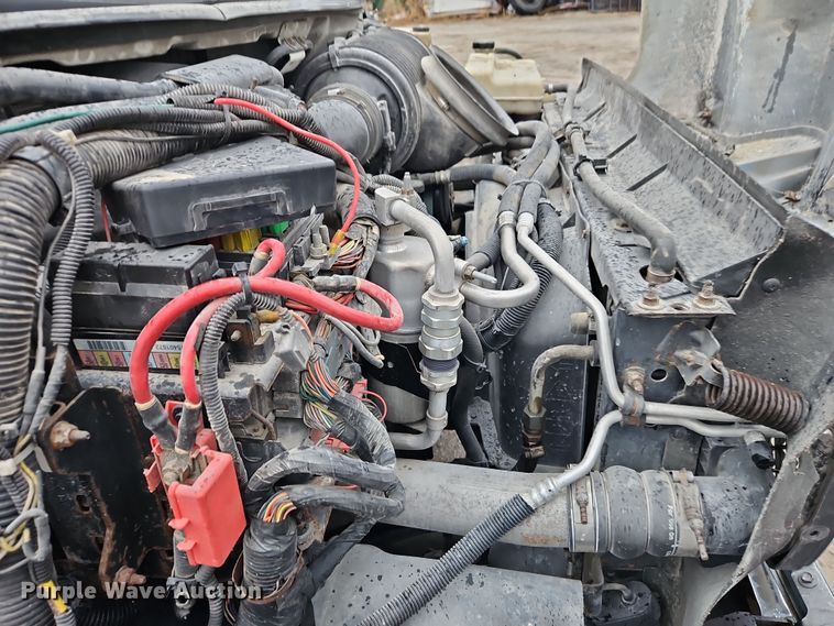 image for item DN7131 2004 Chevrolet  C5500 utility / service truck