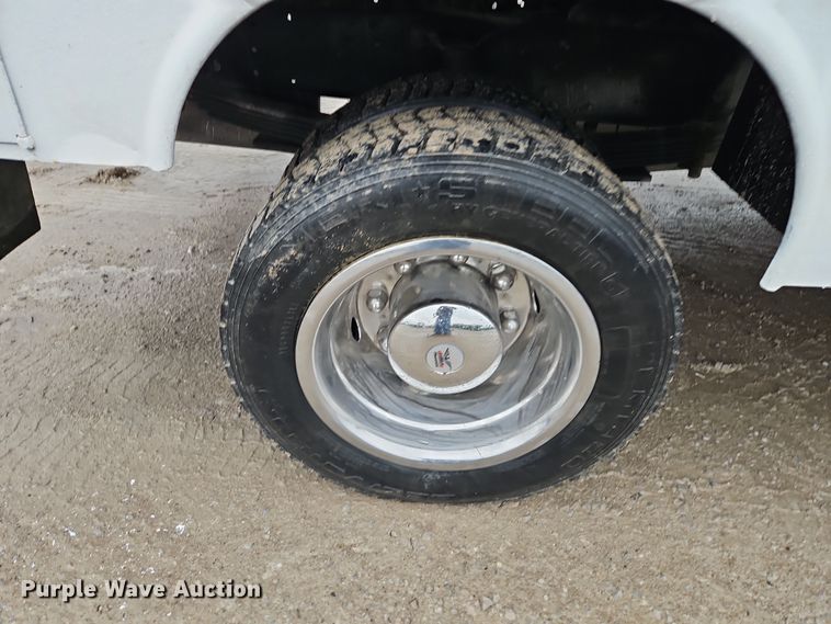 image for item DN7131 2004 Chevrolet  C5500 utility / service truck