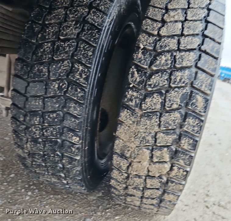 image for item DN7131 2004 Chevrolet  C5500 utility / service truck