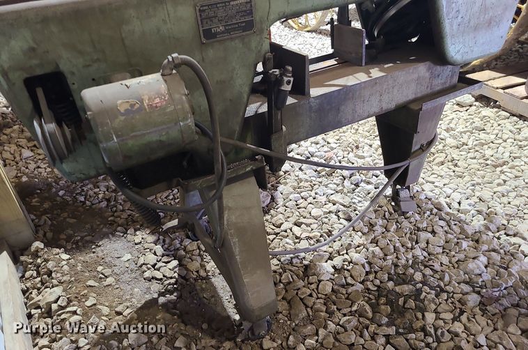 image for item DN8318 Kysr Machine Tool KJ10  band saw