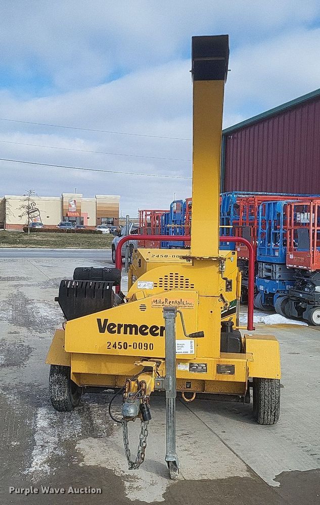 image for item DO4793 2016 Vermeer BC700XL wood chipper